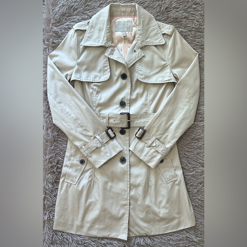 Banana Republic Light Beige Trench Coat Petite Medium